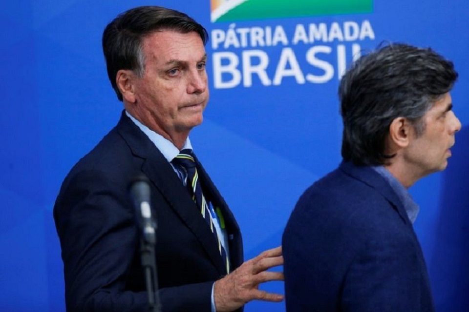 Teich pede demissão e cai em plena pandemia de coronavírus