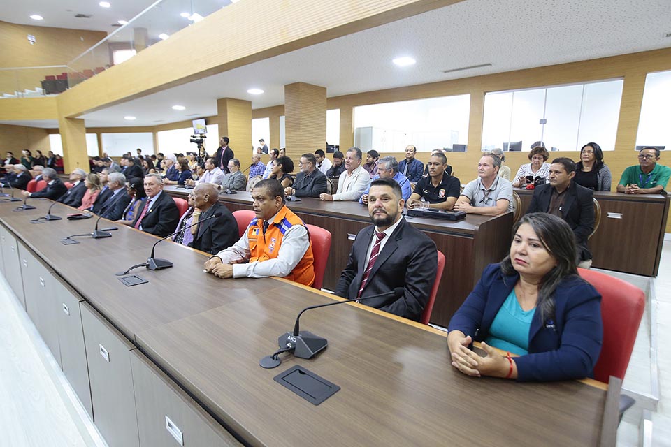 Assembleia Legislativa presta homenagem pelos 50 anos de fundação da Companhia de Pesquisa de Recursos Minerais