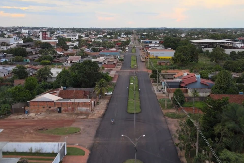 Rolim de Moura é beneficiada com cerca de 60 km de recapeamento asfáltico
