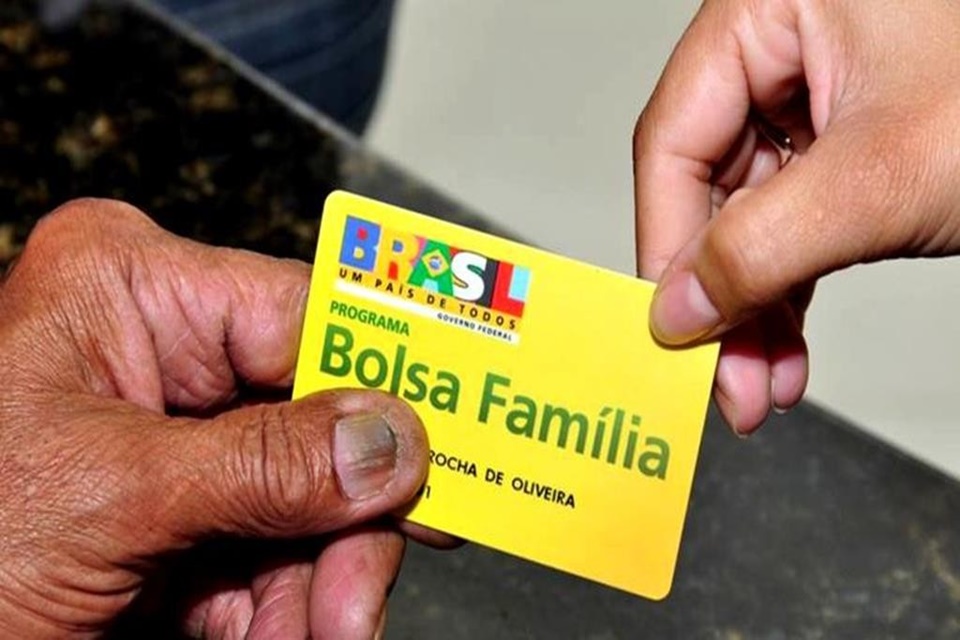 Mais de 11 mil famílias pediram desligamento do Bolsa Família em 2019 