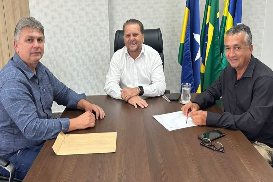 Câmara de Espigão concede título de cidadão honorário ao deputado Cirone Deiró