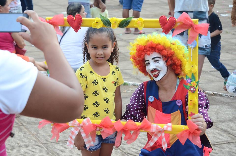 Natal Feliz entrega 1000 cestas básicas, brinquedos e dá diversão neste sábado, dia 15