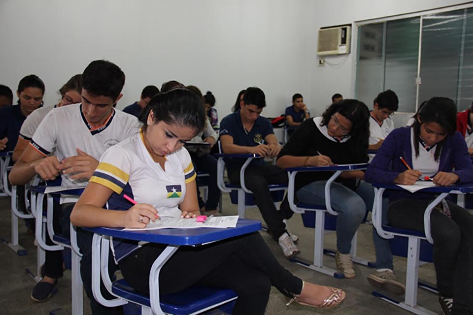 Alunos da rede pública de ensino participam do 2º Simulado Estadual nesta terça-feira