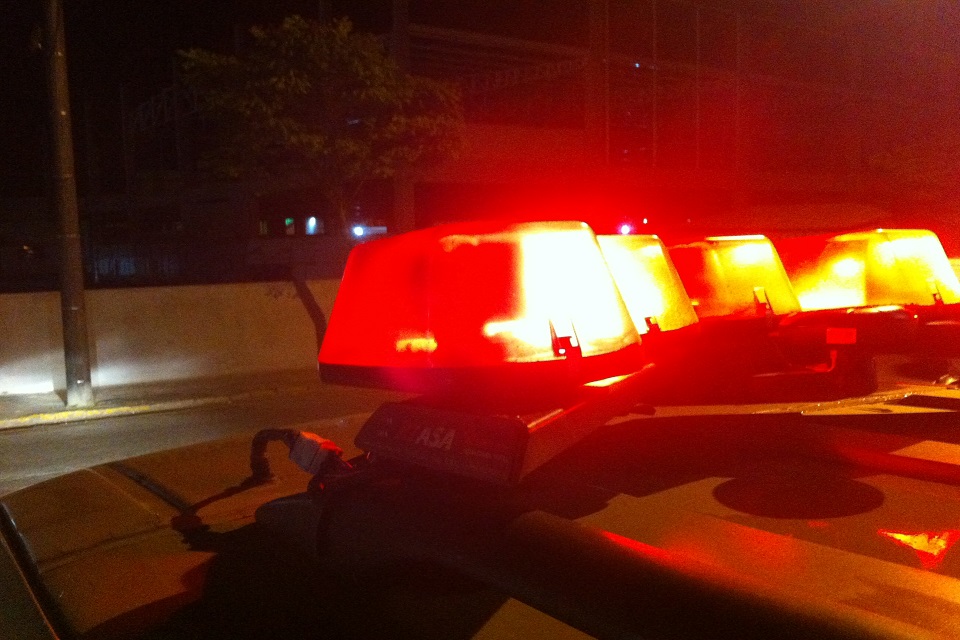 Sargento da PM é preso após efetuar disparos contra vizinhos na zona Leste