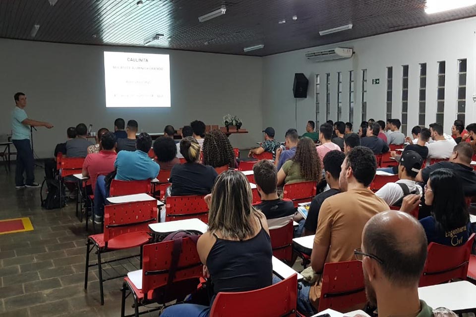 Palestra aborda cadeia produtiva, materiais cerâmicos e fontes renováveis de matéria prima na Unesc em Porto Velho