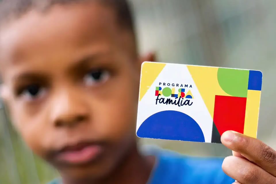 Caixa paga Bolsa Família a beneficiários com NIS de final 3