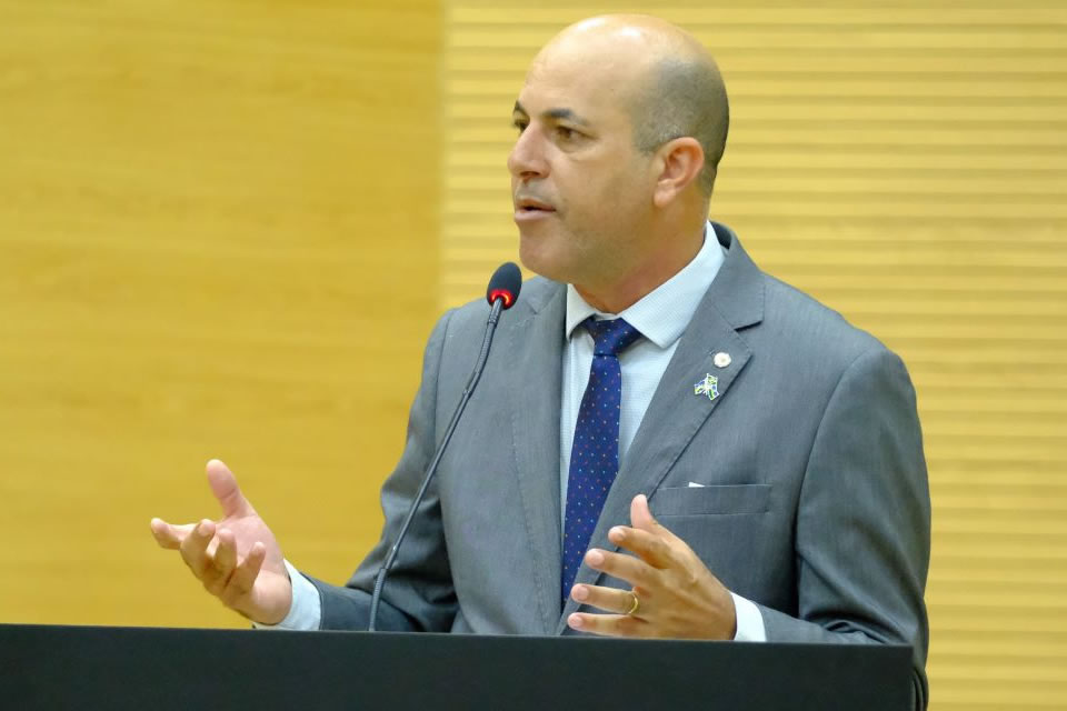 Ismael Crispin mobiliza ações para infraestrutura e segurança viária em Primavera de Rondônia