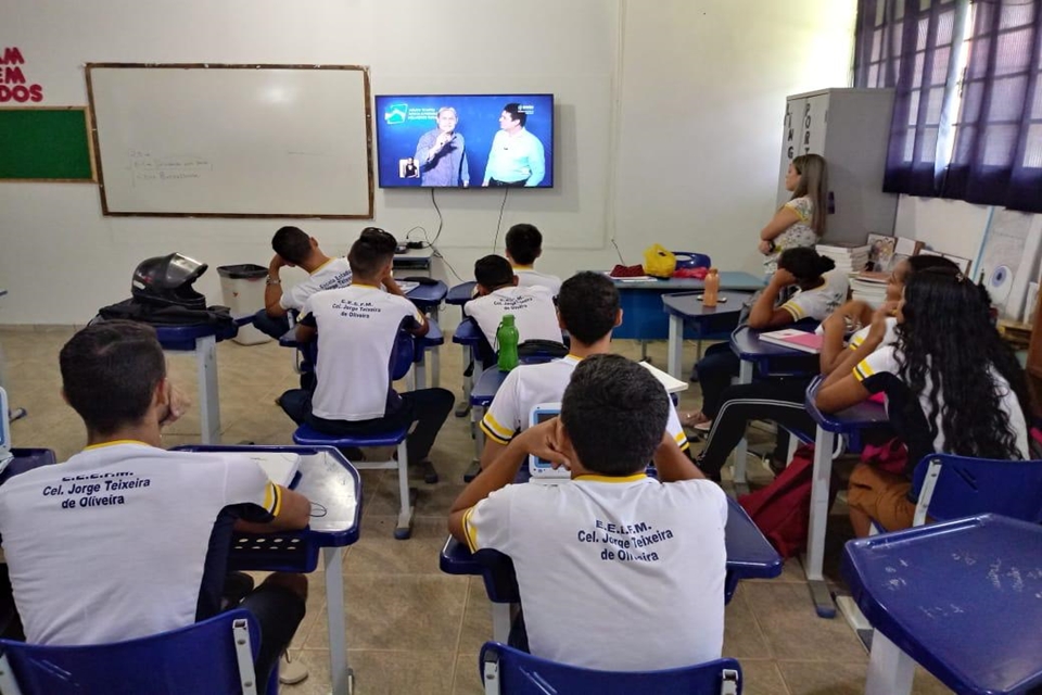 Governo divulga edital para contratação de 850 professores em Rondônia