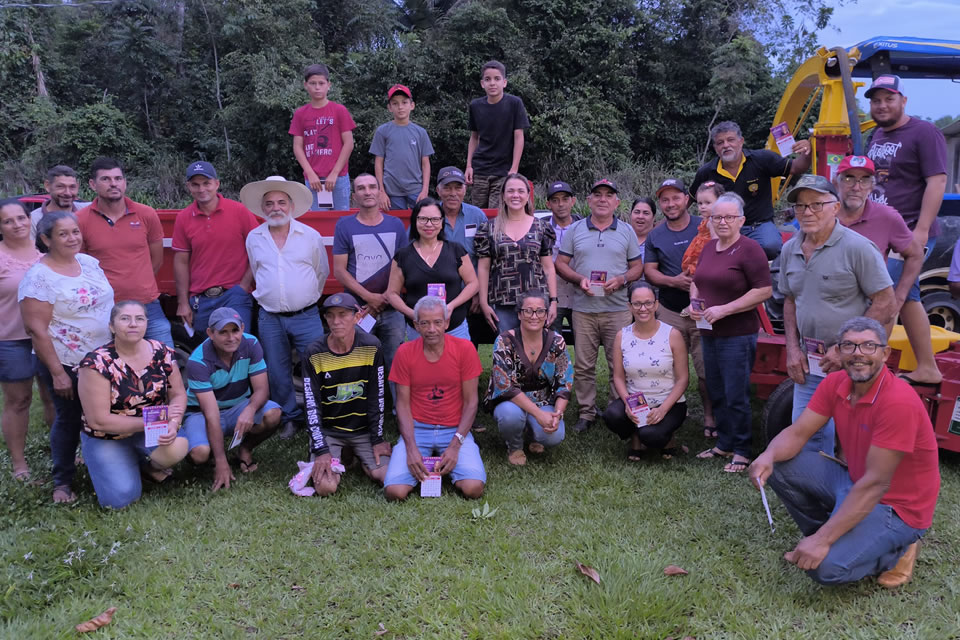 Cláudia de Jesus reforça agricultura familiar de Nova União