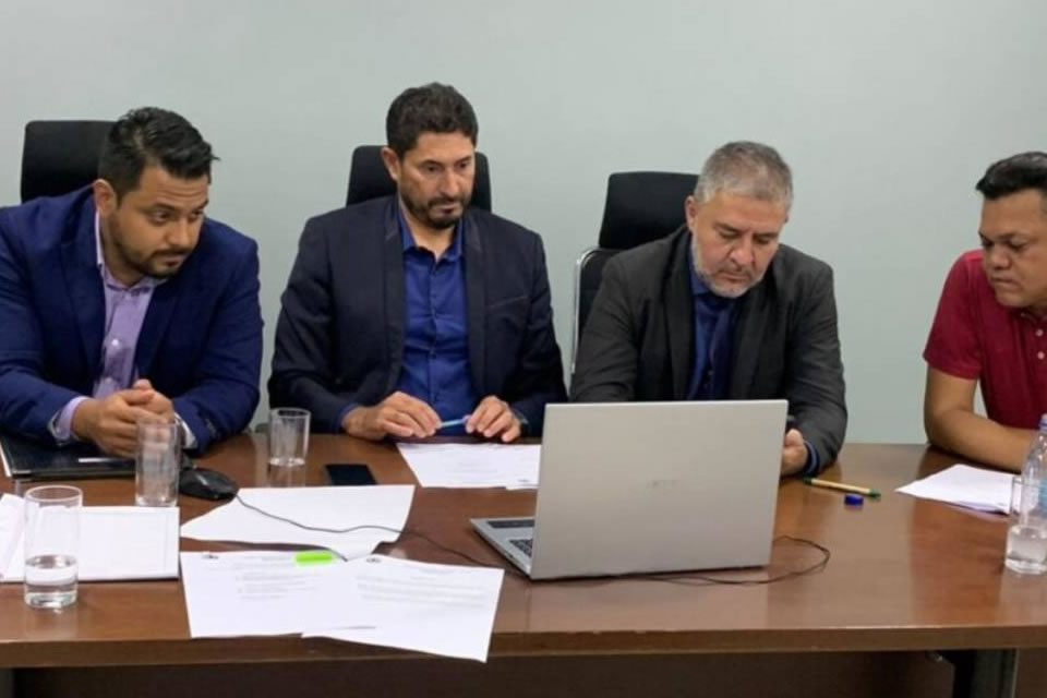 Vereador Márcio Pacele destaca importância da Lei Orgânica e Projetos de Combate à Violência Infantojuvenil durante Sessão Ordinária