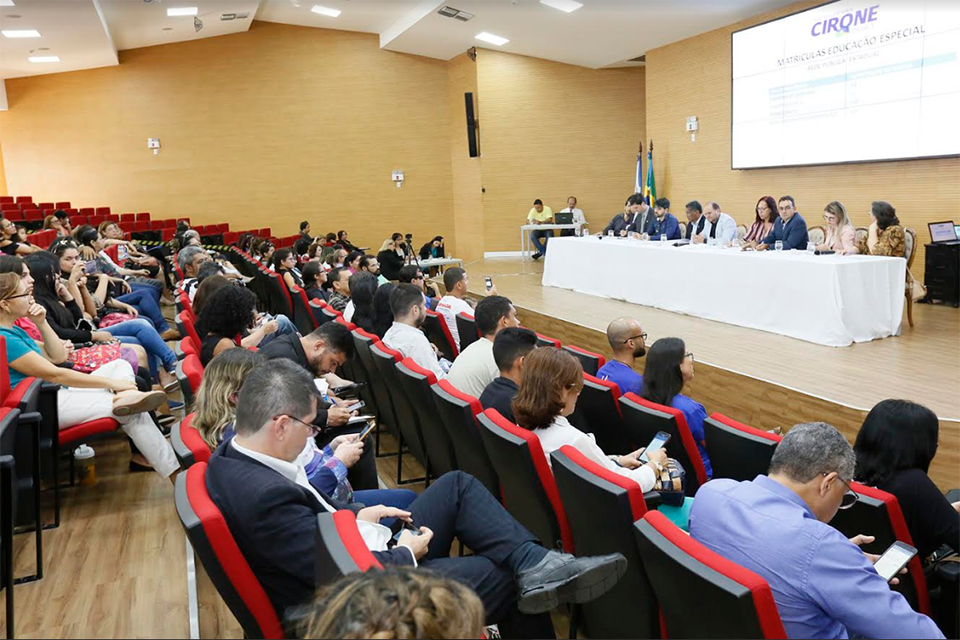 Adjunta da Semed destaca políticas públicas que garantem Educação Especial