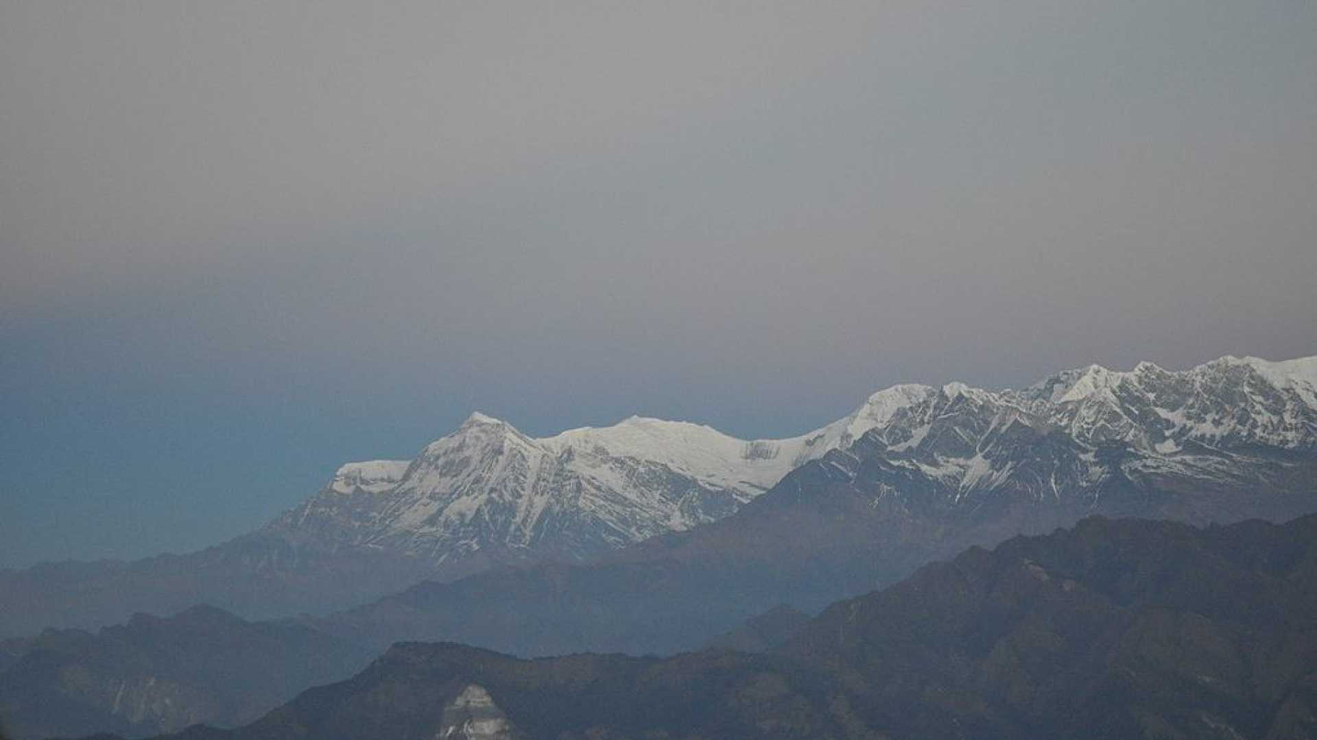 Avalanche no Himalaia deixa ao menos 3 mortos