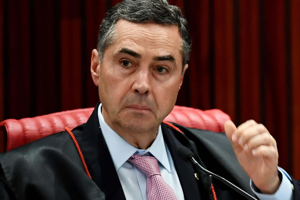Barroso diz que ataques de Musk são reflexo de negócio que sustenta engajamento pelo ódio