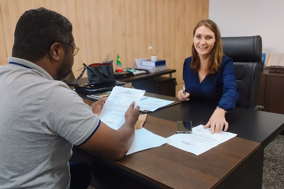 Recursos parlamentares de Lebrinha fortalecem saúde e infraestrutura em Alvorada do Oeste.