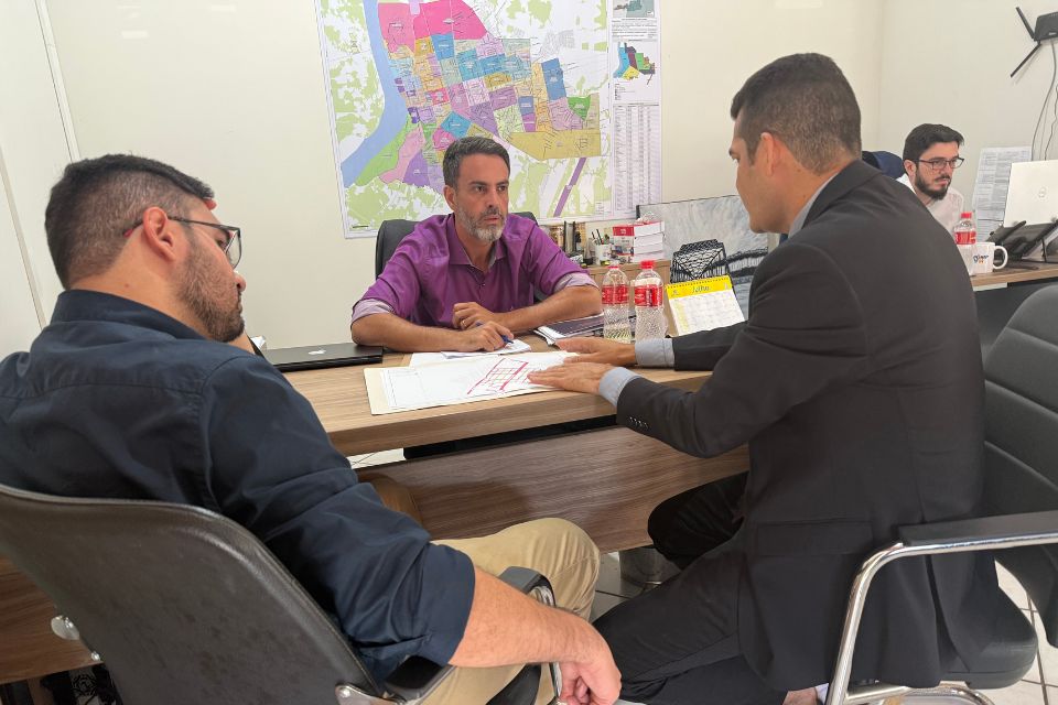 Prefeito Léo Moraes confirma avanços em projeto para a Avenida 03 de Dezembro em União Bandeirantes, diz vereador Adalto