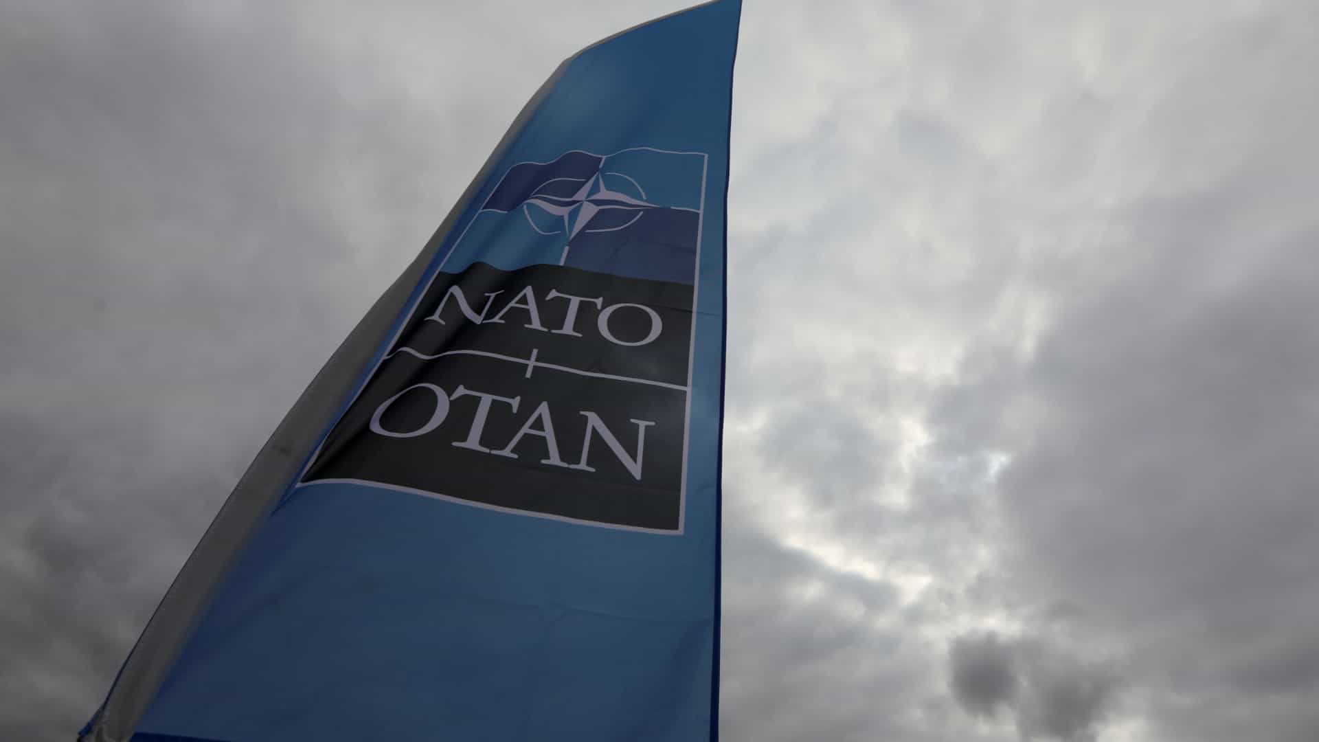 NATO saúda decisão de julgar suspeitos de abate de avião do voo MH17