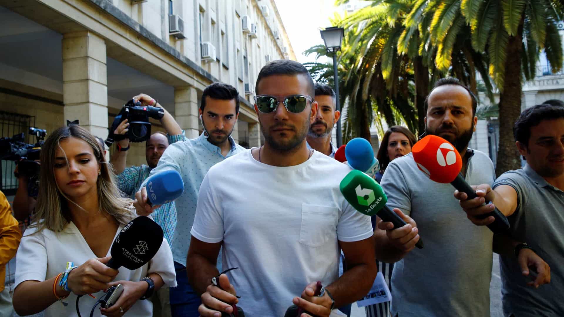 Tribunal agrava pena dos suspeitos de La Manada para 15 anos de prisão