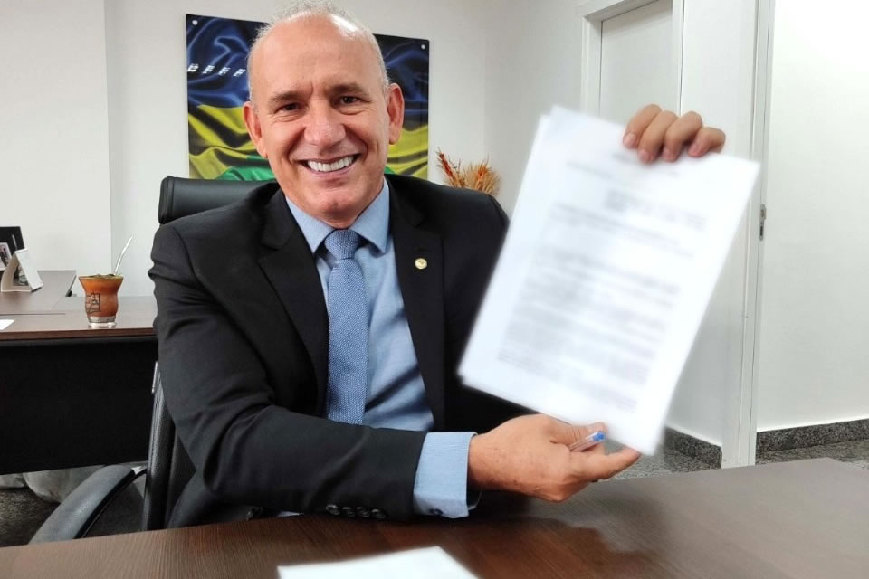 Tá na conta: Ezequiel Neiva destina recurso para compra de veículo para Secretaria de Saúde de Alto Alegre dos Parecis