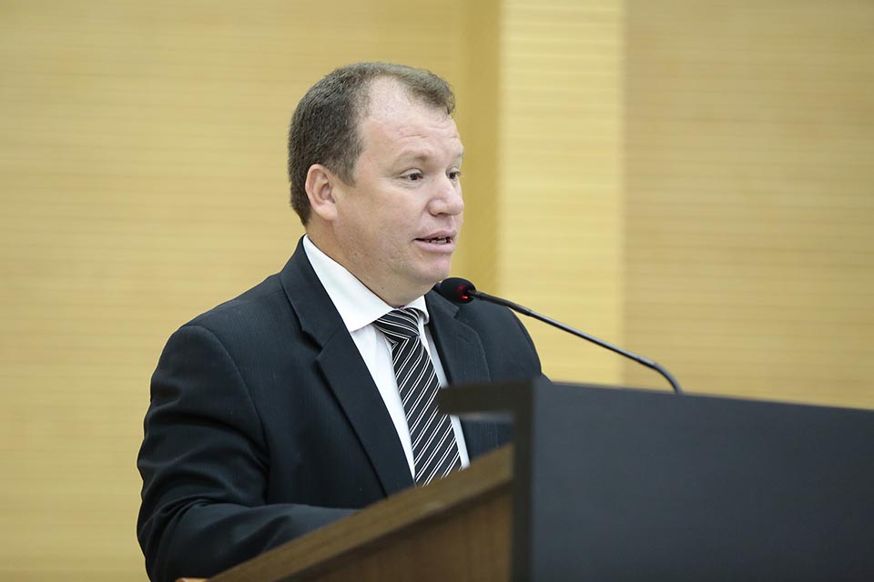 Governador Marcos Rocha sanciona projeto do deputado Dr. Neidson que garante direitos a pacientes renais crônicos em Rondônia