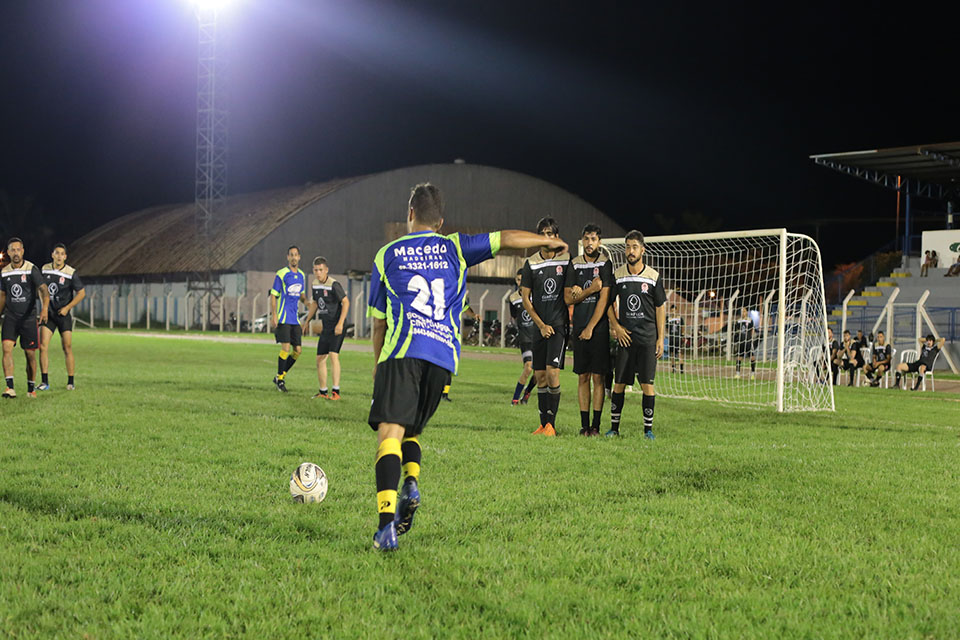 Duas goleadas marcaram a 4ª rodada da Copa do Trabalhador na noite de quinta