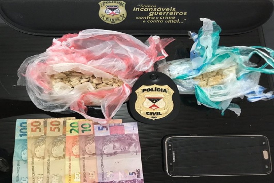 Polícia prende dois e apreende ouro e droga
