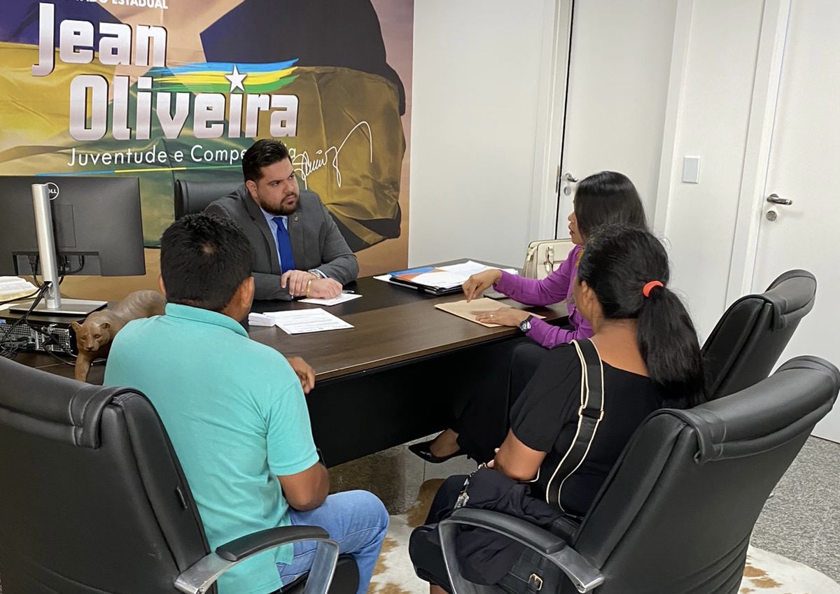 Associação Indígena Kaxarari busca apoio do deputado Jean Oliveira para recuperação das estradas vicinais