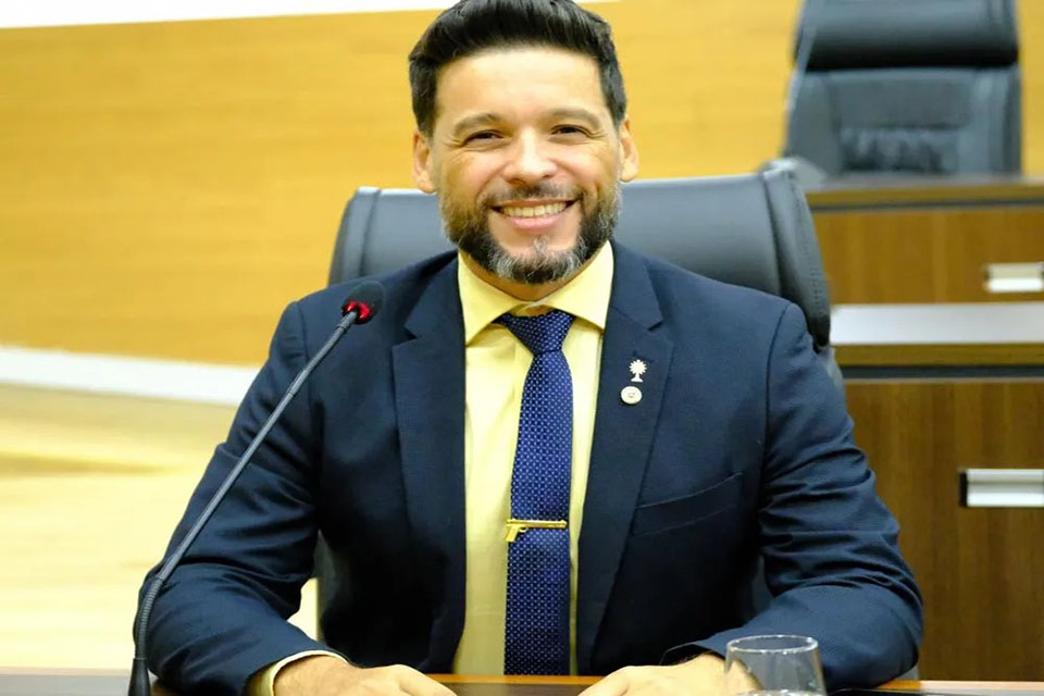 Deputado Delegado Camargo pede nova escola de ensino fundamental e médio para Ariquemes