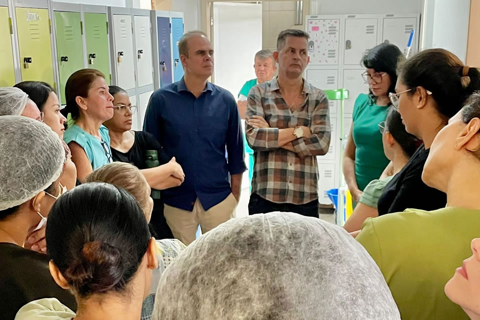 Com indicação de atualização do piso salarial, Alan Queiroz celebra com profissionais de enfermagem o pagamento retroativo