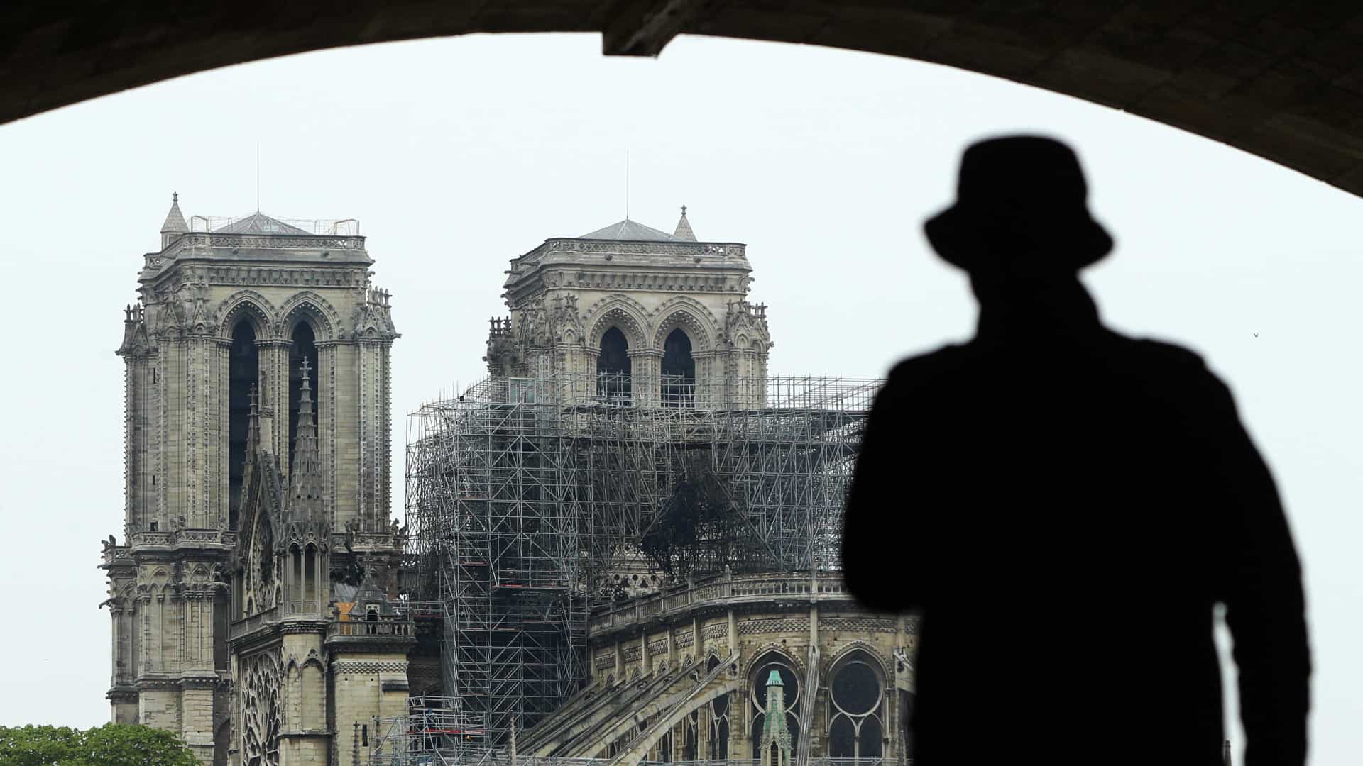 Encontradas beatas em andaimes da Catedral de Notre-Dame
