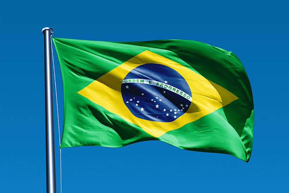 Bandeira do Brasil símbolo máximo da Nação recebe homenagens no dia 19 de novembro