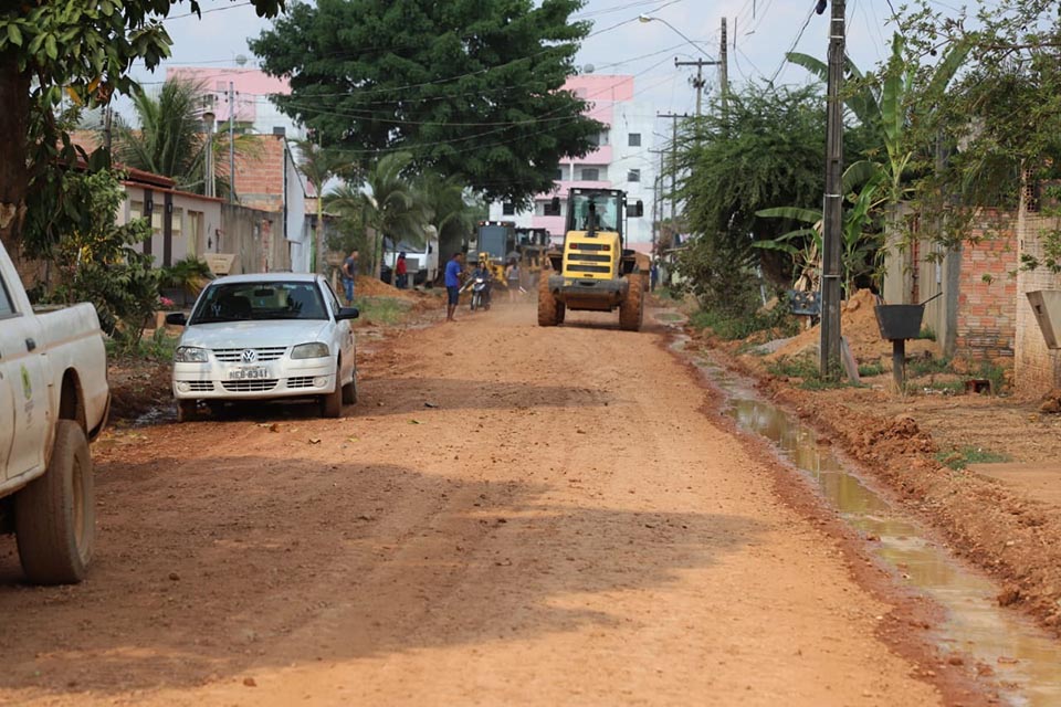 Prefeitura começa pavimentação de ruas no conjunto 22 de Dezembro