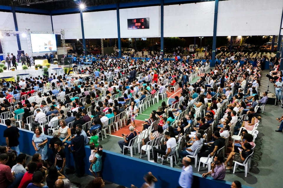 Quarteto Arautos do reúne mais de 2 mil pessoas em Ji-Paraná