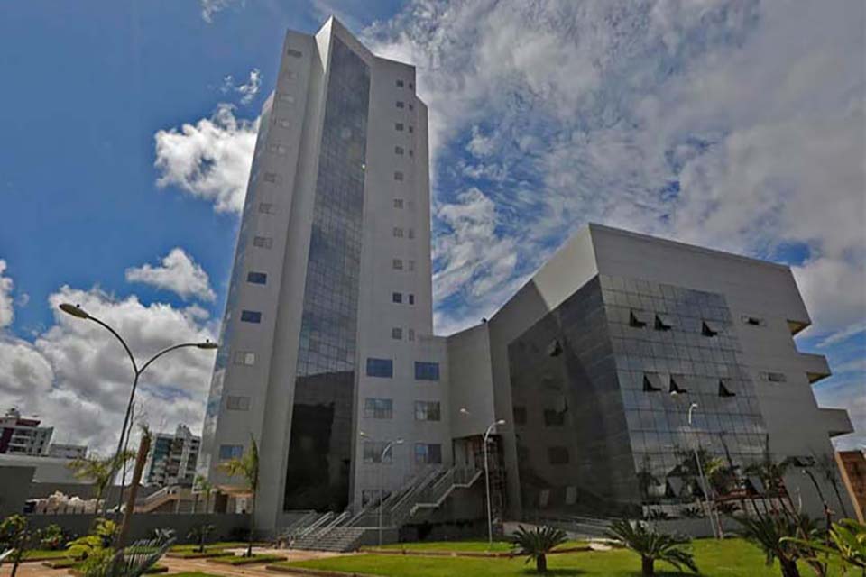 Cinco deputados de Rondônia têm celulares clonados e usados em golpe através do WhattsApp