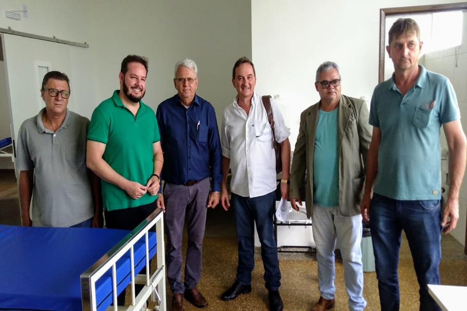 Prefeito, vereadores e vice-governador visitam hospital  municipal