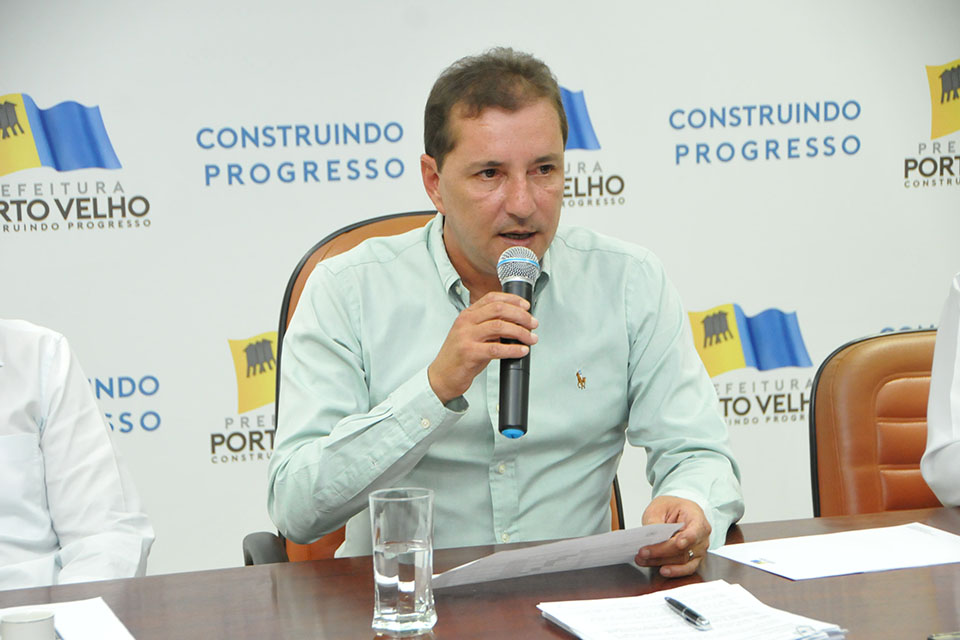 Prefeito Hildon Chaves parabeniza assistentes sociais pelo seu dia