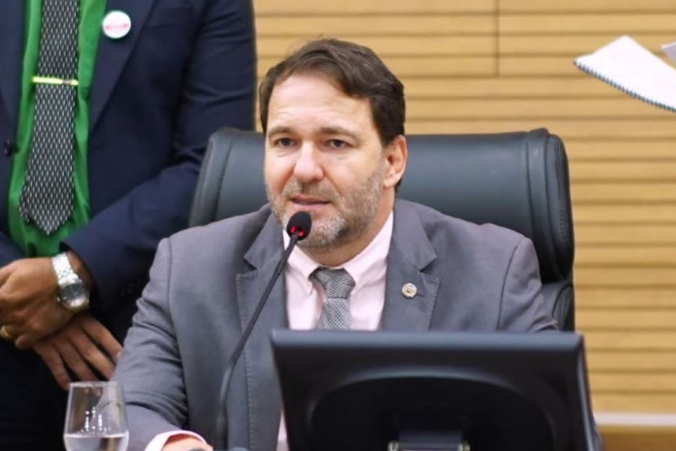 Projeto de lei do deputado Alex Redano garantirá vacinação domiciliar aos idosos e pessoas com deficiência