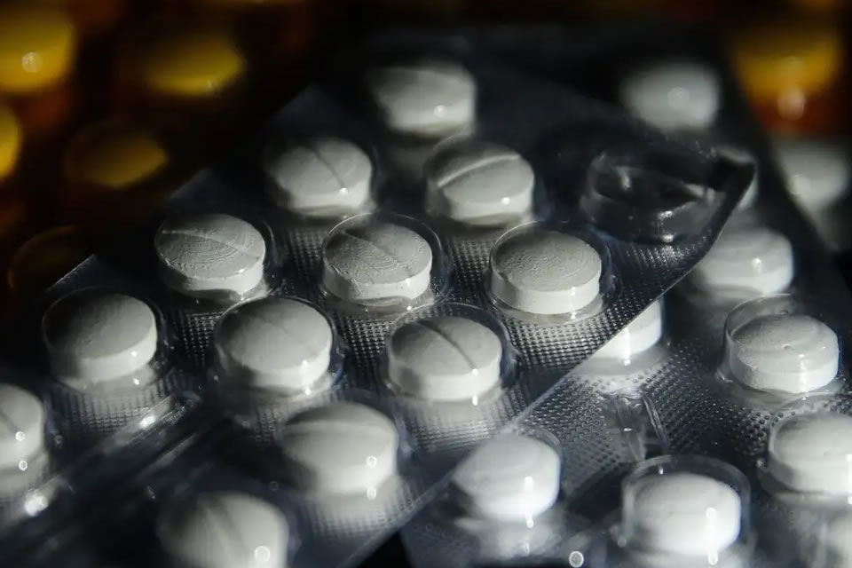 Novo repasse do Delegado Lucas garante compra de medicamentos para Nova Brasilândia DOeste