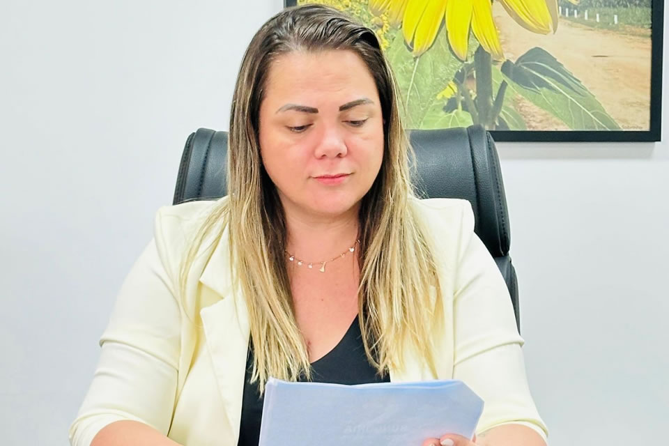 Implantação da Universidade Estadual de Rondônia é solicitada por Cláudia de Jesus