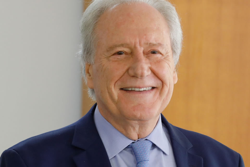 Lewandowski diz a Dino que deve trocar secretário de Justiça, mas preservará parte da equipe