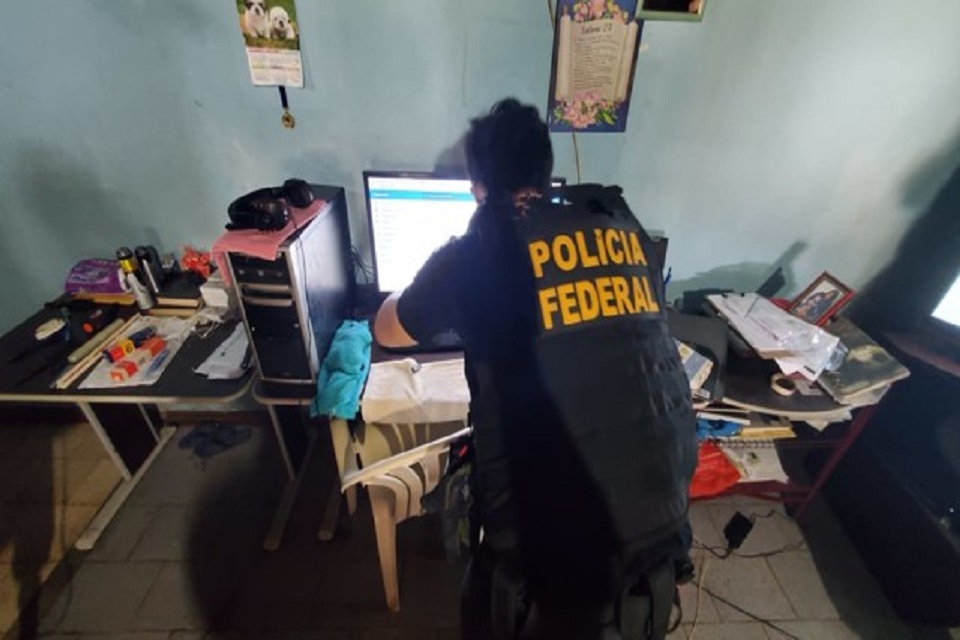 Em Porto Velho, PF prende homem que compartilhava pornografia infantil com pedófilos do Egito