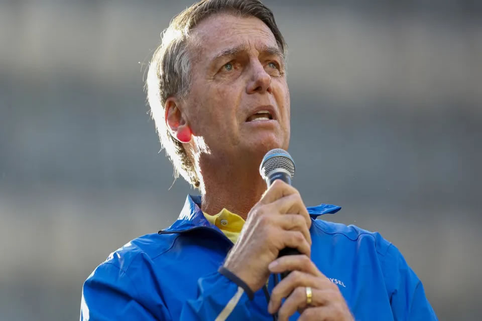 Bolsonaro diz que muda destino do País se derem a ele 50% da Câmara e do Senado em 2026
