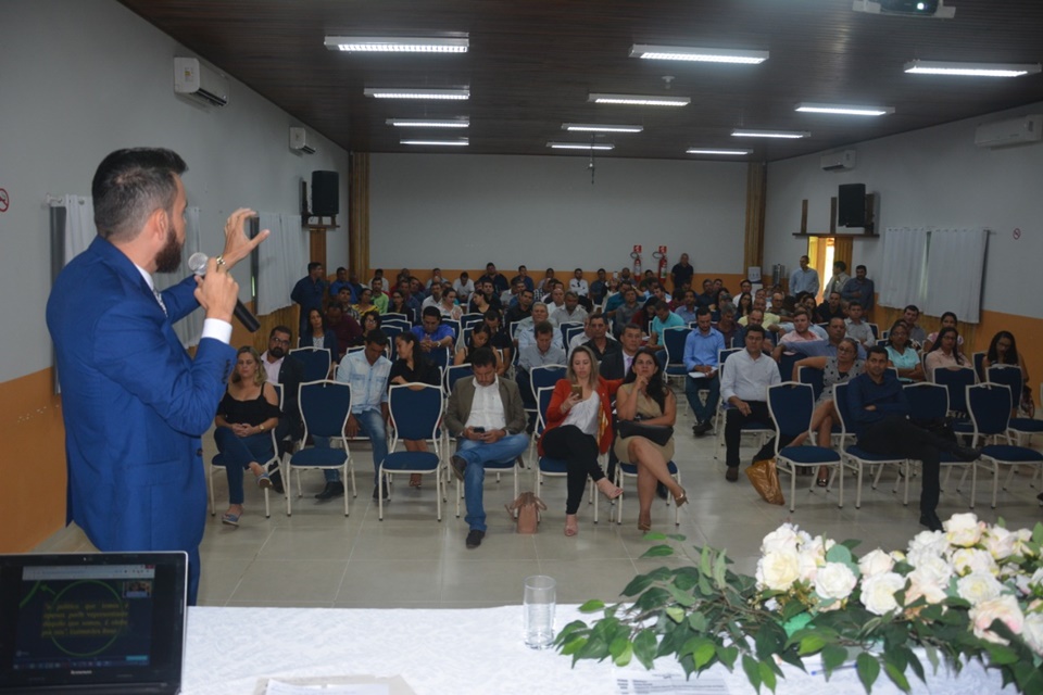 Vereadores de RO participam de palestra ´Desafios e Prerrogativas´ antes da Marcha em Brasília