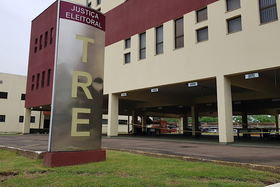Disputa Eleitoral em Candeias do Jamari: Procuradoria Regional Eleitoral Manifesta-se a Favor de Eleições Diretas