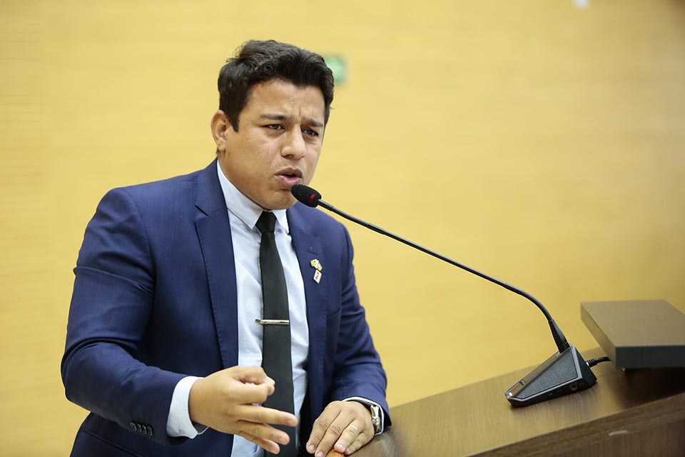 Deputado Adailton Furia apoia CPI para investigar a Energisa