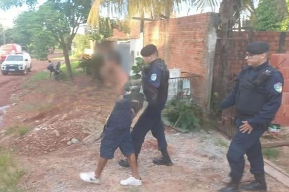 Filho incendeia a casa do próprio pai e acaba preso pela polícia