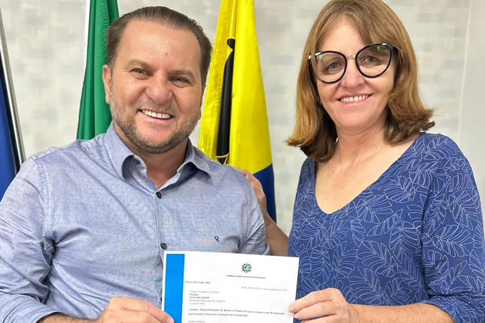 Cirone Deiró libera R$ 1 milhão para recuperação das estradas de Cujubim