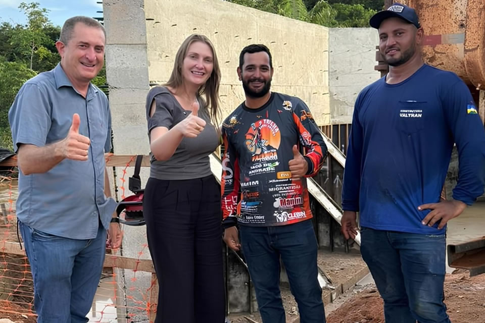 Obra na ponte sobre o Rio Corumbiara avança com apoio da deputada Lebrinha e prefeitura