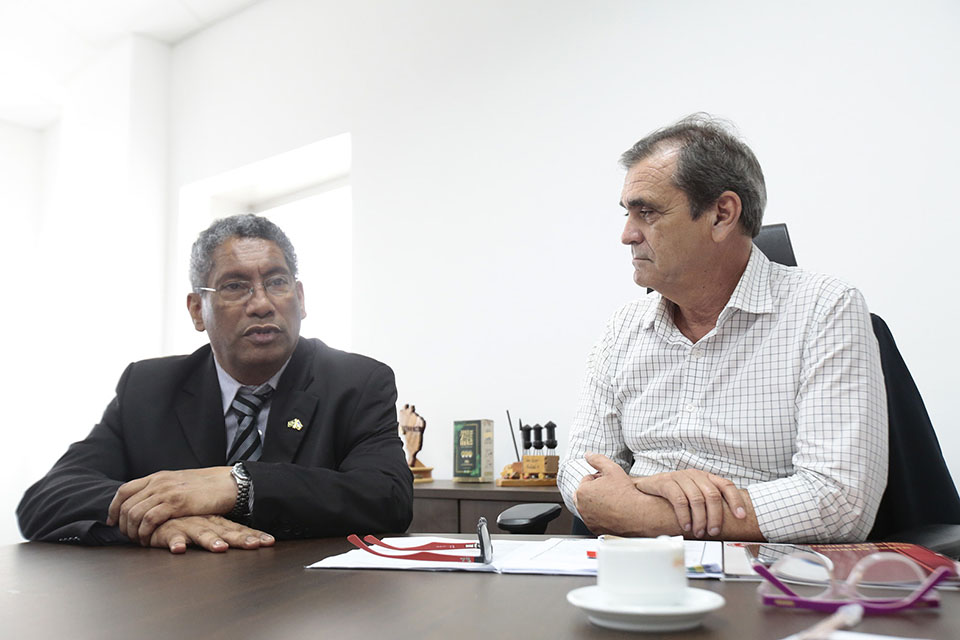   Chiquinho da Emater recebe secretário de Educação e diretores de escolas públicas