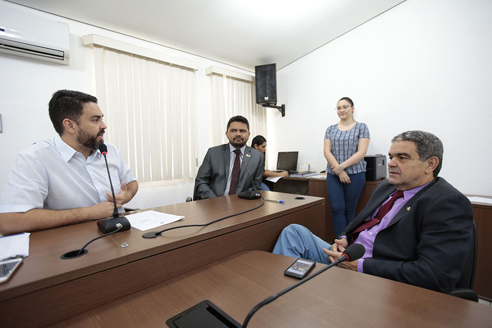 Comissão de Direitos Humanos trata da falta de acessibilidade na Universidade Federal de Rondônia