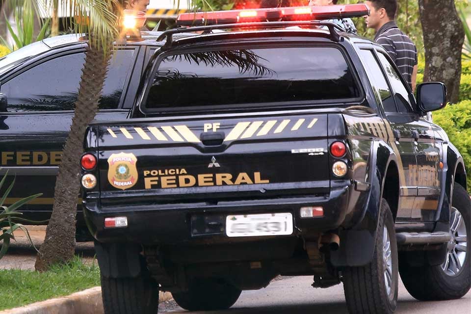 Operação Vagatomia: Polícia Federal faz operação para prender donos de universidade por fraudes no Fies